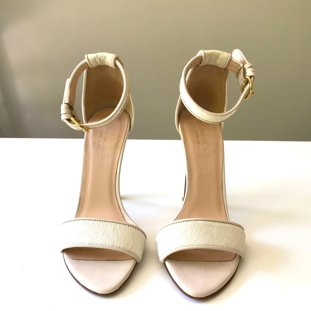 Club Monaco sandals size 35.5